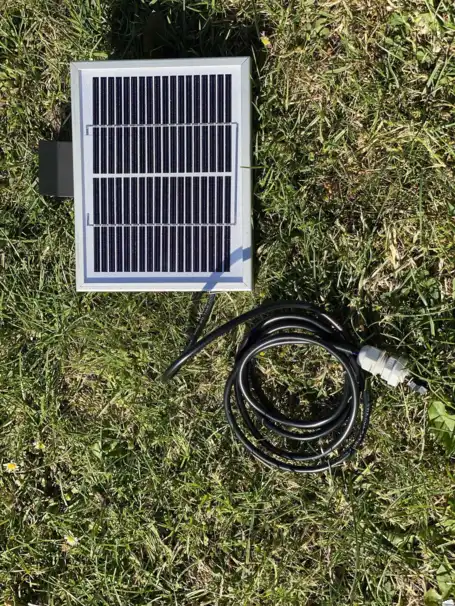 foderautomat galvaniserad och lackerad 12v