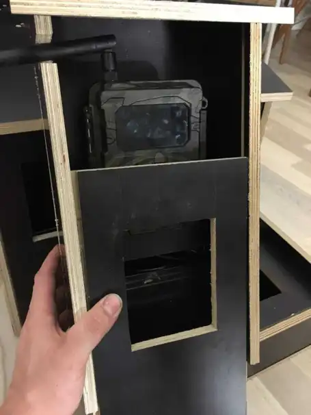 Viltkamerahus i trä