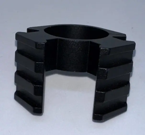 Dubbelmontering för lampa till dagkikare