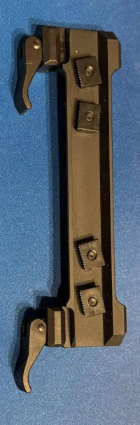 Skensfäste för kikare till Zeiss och Swarowski