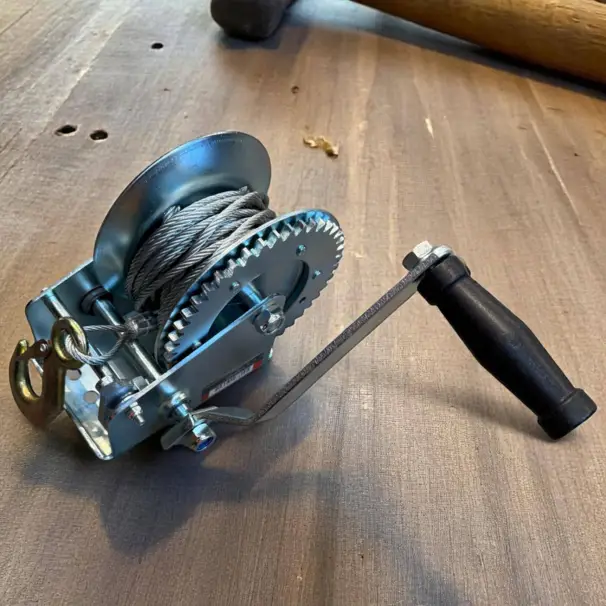 Vinsch med vajer 800 kg