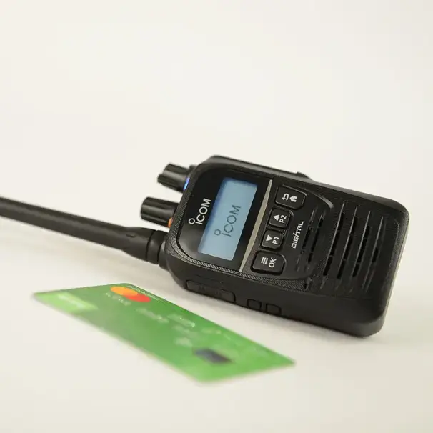 ProHunt D52 digital/analog jaktradio med Bluetooth