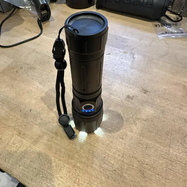 Laserficklampa 2000LM - vitt ljus