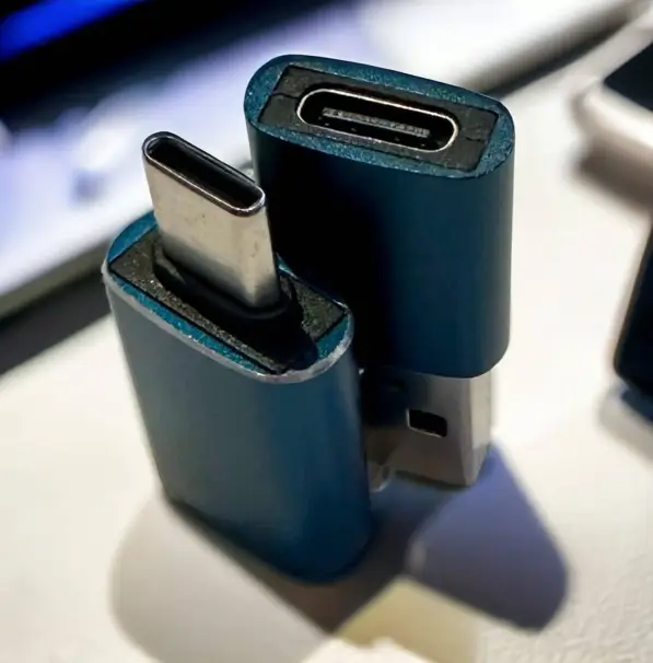 Set med 2 st USB-kontakter USB och USB-C