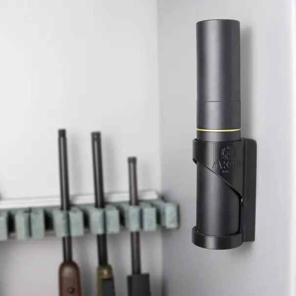 Plasthållare för ljuddämpare